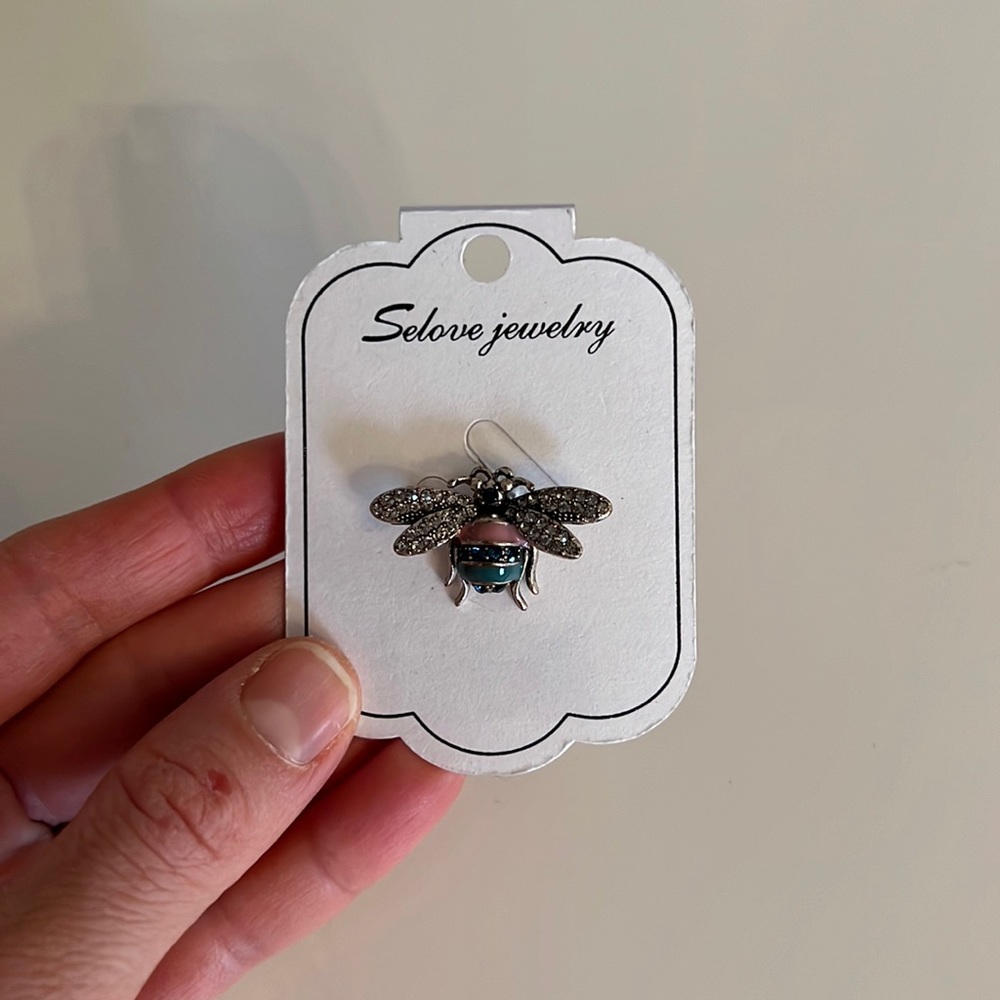 Women brooch